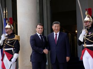 Supporting image for story: Macron sets Ukraine as priority as Chinese leader pays state visit to France