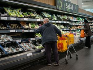 Supporting image for story: Households could face 8% jump in food prices due to Iran war, experts warn