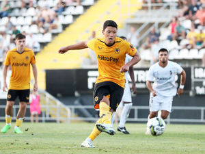 Supporting image for story: Pre-season: Farense 1 Wolves 1 - Report 