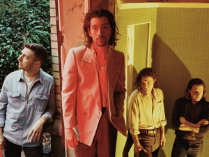 Supporting image for story: Arctic Monkeys to play Birmingham