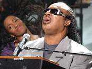 Supporting image for story: Stevie Wonder back for more