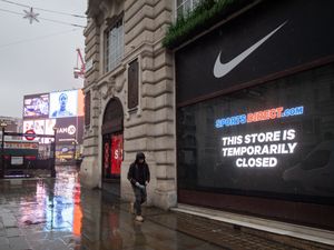 Supporting image for story: Retail sales dive and expectations hit record low in shutdown