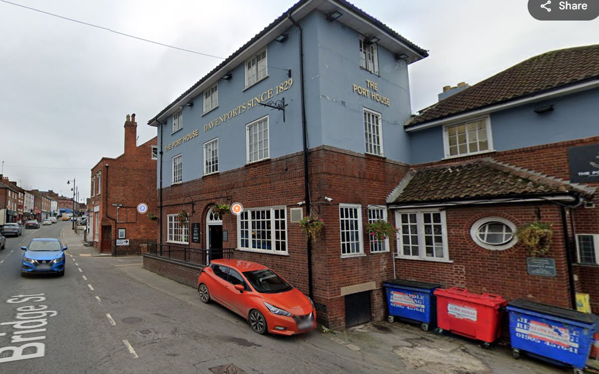 £10k stolen from Stourport public house by raiders - police probe