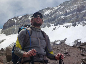 Supporting image for story: Shropshire's Gareth heading for roof of the world