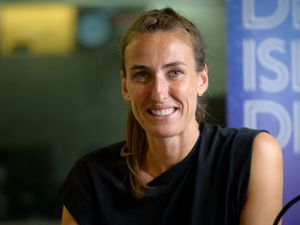 Supporting image for story: Jill Scott: I feel guilt over sacrifices my family made for my football career