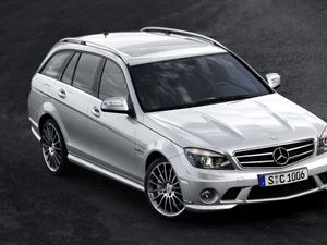 Supporting image for story: The estate cars that are wolves in sheep’s clothing