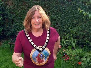 Supporting image for story: Mayor will line up at for the Oswestry 10k