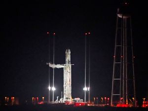 Supporting image for story: Potty training: Nasa tests new £18m titanium space toilet