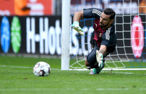 Rui Patricio in action for Wolves on Sunday (© AMA / Sam Bagnall)