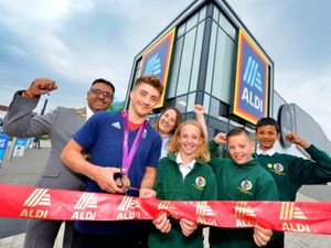 Supporting image for story: Olympic medallist Sam Oldham opens new Telford Aldi store - with pictures