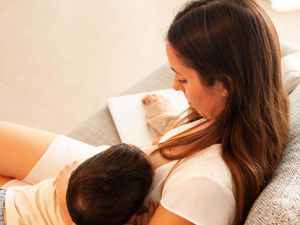 Supporting image for story: More mothers to get 24/7 access to breastfeeding support