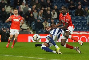 EDITORIAL USE ONLY. No use with unauthorized audio, video, data, fixture lists, club/league logos or 'live' services. Online in-match use limited to 120 images, no video emulation. No use in betting, games or single club/league/player publications