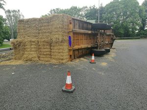 Supporting image for story: Overturned trailer causes Telford traffic chaos - video and pictures
