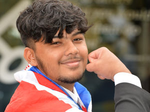 Supporting image for story: Joshua cheered on by Wolverhampton schoolmates as he heads to World Powerlifting Championships