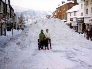 Supporting image for story: This week's pictures from the past