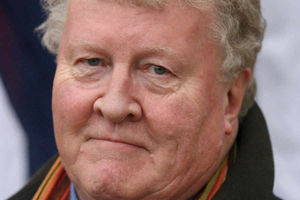 Supporting image for story: Wolverhampton-educated sculptor to auction sculptures owned by David Bowie