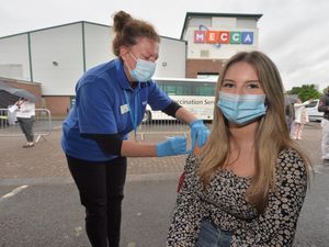Supporting image for story: Excitement as young adults take up the vaccine in bid for normality