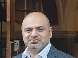 Supporting image for story: Six Walsall Labour councillors, including group leader, resign over Starmer's Gaza conflict stance