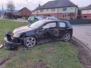 Supporting image for story: Man, 25, arrested after crash near Wales and Shropshire border
