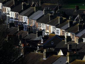 Supporting image for story: Average UK house price jumps by £31,000 in a year