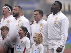 Supporting image for story: England turn to 2003 World Cup winners to inspire turnaround in form