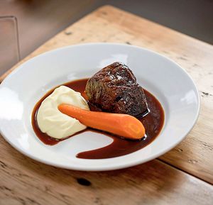Braised featherblade of beef with truffle