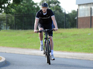 Supporting image for story: Wayne Hennessey weeks away from Wolves return