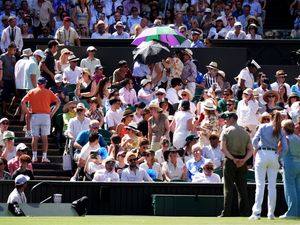 Supporting image for story: Wimbledon semi-final stopped twice in five minutes for crowd emergencies