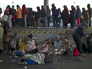 Supporting image for story: Calls for other West Midlands councils to take share of refugees