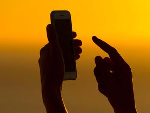 Supporting image for story: New technology will eliminate call spoofing ‘within a year’ – minister