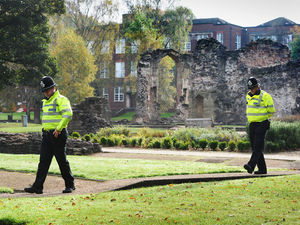 Supporting image for story: Arrests rising as use of stop and search by police falls