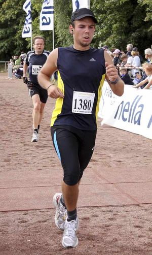 Andreas Lubitz competes at the Hamburg Airportrun back in 2009