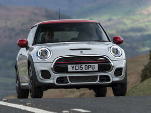 Supporting image for story: Fastest of Minis is a hoot to drive