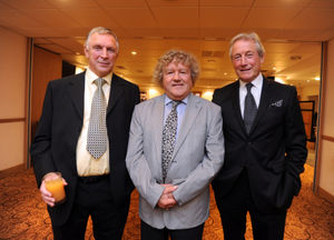 Ian 'Sludge' Lees (centre)