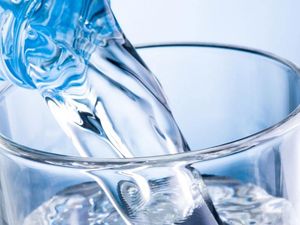 Supporting image for story: Are your drinking glasses safe?