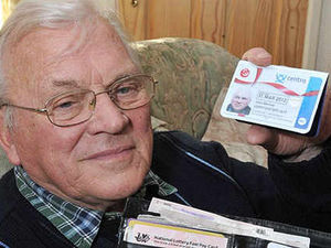 Supporting image for story: Delight as wallet lost on bus is returned