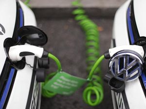 Supporting image for story: Government-funded electric vehicle chargers to be smart points