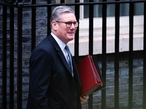 Supporting image for story: Starmer sends letter of praise to civil servants after ‘managed decline’ remarks