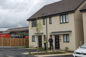 Residents were allowed back in to their homes several hours after being evacuated. Photo: SnapperSK