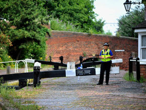 Supporting image for story: Woman's body found in Wolverhampton canal