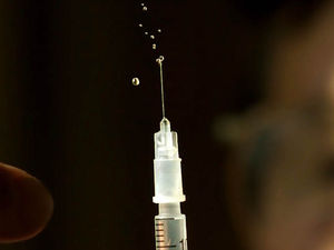 Supporting image for story: HIV and hepatitis tests for policeman stabbed with drug needle