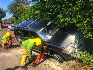 Supporting image for story: Man charged after police officer hurt in crash