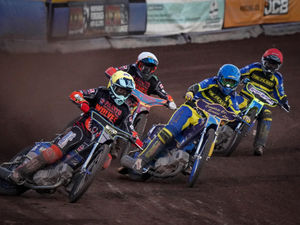 Supporting image for story: Wolves hit the summit in first away win of season