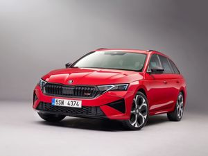Supporting image for story: Facelifted Skoda Octavia revealed with upgraded engines and ChatGPT integration
