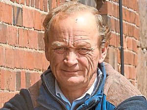 Supporting image for story: Horse handler from Shrewsbury sends out his final runners