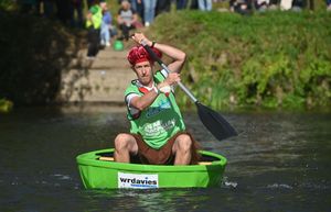 Nick Spittle of the Bakewell Tarts is fully focused