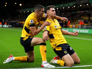 Supporting image for story: Dave Edwards: Front foot Wolves press forward 