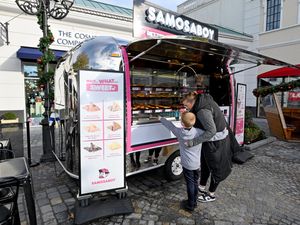 Supporting image for story: Need a break during Boxing Day shopping? Here are the best places to eat while grabbing bargains in the sales