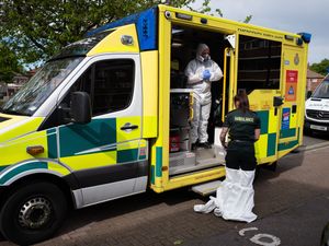 Supporting image for story: Paramedics to test patients for Covid-19 to prevent hospital handover delays