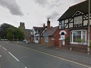 Supporting image for story: Woman taken to hospital following Wellington crash
